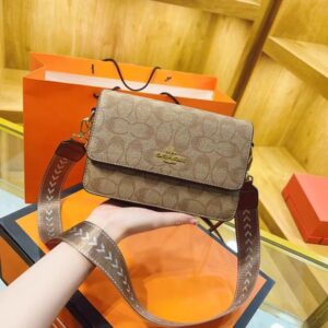 Free Shipping 2025 New Designer Bag Fashion Printed Chain Bag Underarm Bag Single shoulder crossbody bag High quality 001