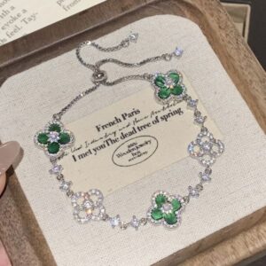 Luxury Designer Lucky Clover Bracelets Women Gold Plated Flower Crystal Chain Charm Jewelry Birthday Gift