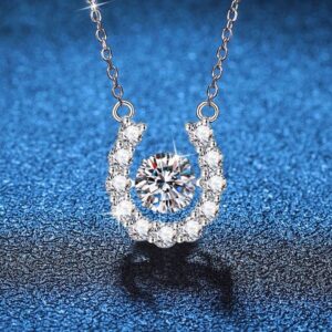 Chic Woman's Accessory: S925 Sterling Silver U-Pendant Necklace Set With Exquisite 1Ct D-Grade Moissanite