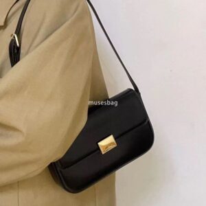 Crowd design trend summer new high-end texture black small square bag retro and simple underarm stick bag fashionable crossbody bag
