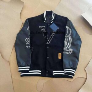 vuittons Mens Jackets designer Classic l Vintage Baseball Varsity Coat Loose Mens Women Outerwear Wool Flocking Leather Single Breasted Couples Warm Bomber 0b4