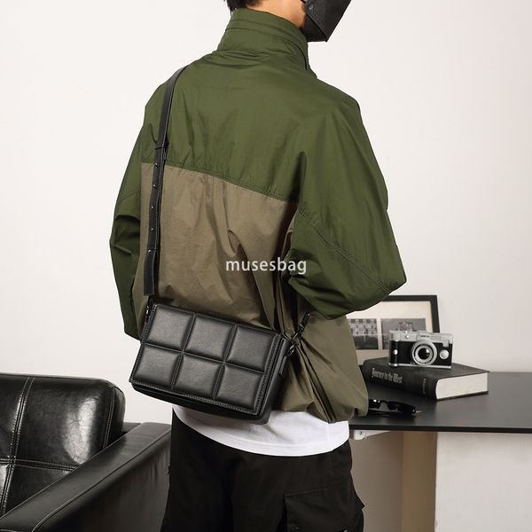 New trendy plaid soft leather bag, business casual men's bag crossbody shoulder bag niche small square bag wholesale