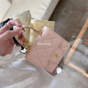 New niche design street trend summer mini bag socialite portable small square bag female niche diamond grid chain versatile crossbody bag