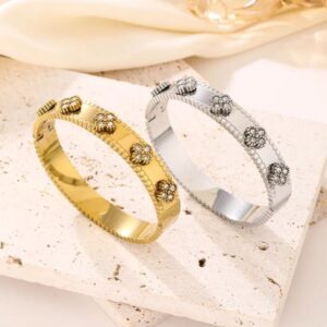 Hot 18K Gold Plated Stainless Steel Rhinestones Four Clover Charm Cuff Bracelest Bangles For Women Dropshipping Clover Jewelry