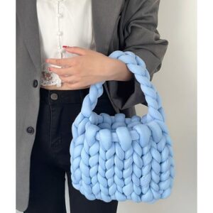 Free shipping, ultra-thick wool yarn hand-woven bag, core yarn, single-shoulder self-made Korean version hand-carried messenger bag