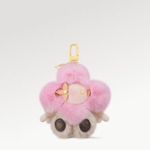 With BOX New Designer Keychain FUR Cute Doll Pink Khaki Keychains Women Bag Car Keyrings Lanyards Christmas Birthday Gift