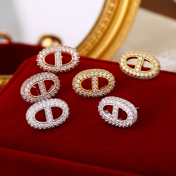 Silver needle earrings - stylish yet niche earrings with a Korean style. Zirconia stones add a touch of luxury and sophistication. Simple and elegant earrings for ladies.