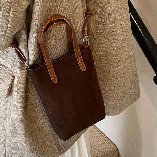 Luxury niche design crossbody mobile phone bag for women, 2024 autumn winter new fashionable and versatile frosted handbag