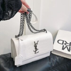 Hot designer bags for womens Shoulder bags red green white brown black retro chain fashionable single shoulder crossbody bag 001