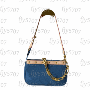 Stylish Women's Designer Bag Made of High-Quality Leather with Large Capacity Designer bag