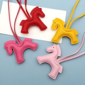 Creative foam plush pony leather keychain for couples' bags, accessory, trendy and cute pony pendant keychain