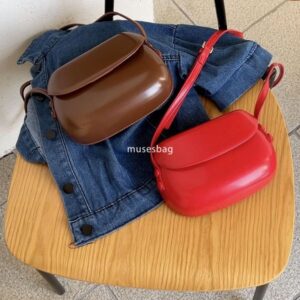 Summer street trend niche design new Korean retro ins red saddle bag crossbody small bag for women versatile and minimalist phone bag