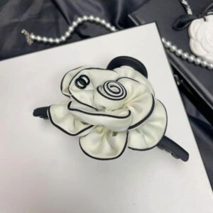 Designer Hair Clip High Quality Barrettes Women Black White Claw Clip Hair Jewelry Classic Jaw Clip Headwear Accessories