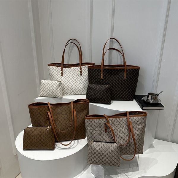 Luxury Designer Bags Fashion Tote Bag Handbags Classic Pattern Leather Chrome Summer Handbags Timeless Luxury Leather Trim Beach Bags Women Shoulder Bag