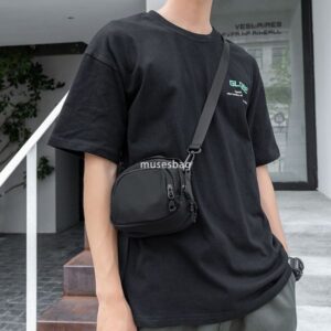 Men's single shoulder crossbody bag lightweight fashion casual men's bag small bag portable sports small backpack mini mobile phone bag