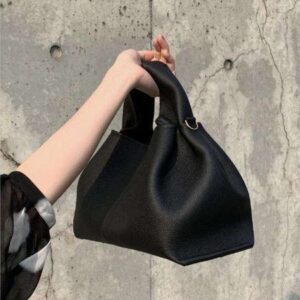 free shipping design handbag for women 2025 versatile crossbody dumpling carrying bag high-end feel handbag lunch box bag makeup bag