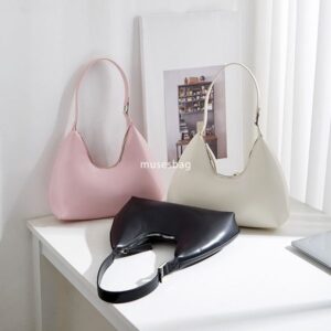 Korean version of solid color simple portable shoulder bag with a sense of luxury casual and versatile underarm bag This year's new stylish women's bag trend