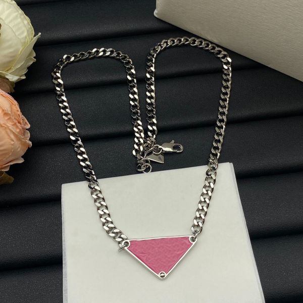 Designer Letter Triangle Necklace Womens Brand Pendant 18K Gold Plated Stainless Steel Necklace Choker Chain Wedding Luxury Jewelry with Box Gift