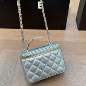 Metal Handle Ladies Designer Makeup Bag Two-Tone Letters Pattern Caviar Leather Vanity Box Calfskin Clutch Handbag Cosmetic Case Purse with Mirror Sacoche 16x11cm