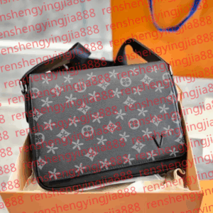 2025Mens Shoulder Bags PU leather Designers Messenger Bag Famous Trip Postman Classic Handbag Briefcase Crossbody Bags