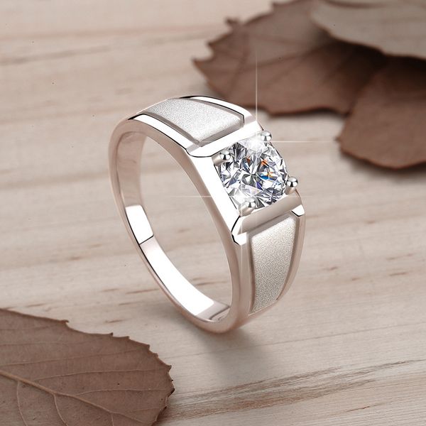 Timeless Design Statement Piece A Versatile Crown Jewellery Accessory Crafted from Durable Stainless Steel Alloys