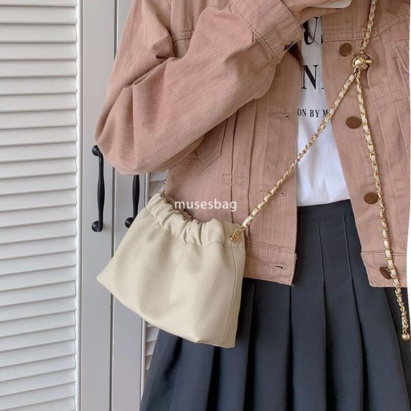 Advanced and trendy handbag for women new texture solid color niche single shoulder bag versatile chain crossbody cloud small bag