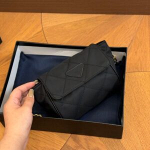 Designer bags Luxurys Women Woman Classic Nylon Waist bag Chest bag Armpit bag Retro bag Camera bag Mobile phone bag Shoulder Bag Crossbody Bags Fortune Bag 16m