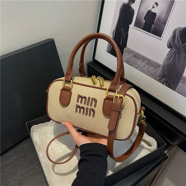 Designer 2025 Shoulder Bag Luxury classical Handbag Fashion Bag messenger fashionable Portable mini bag crossbody Underarm bag 123