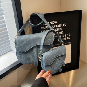 Retro one-shoulder underarm women's new trend simple crossbody saddle bag 2025