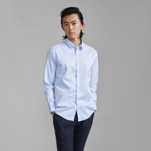 BXS/A classic wrinkle-free pure cotton shirt paired with pearl shell buttons. It's extremely easy to maintain and is a must-have workwear shirt with a square collar.