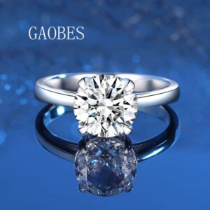 Exquisitely Handcrafted 925 Sterling Silver Jewelery: Chic Ice Crystal Inspired Pendant Featuring Lustrous Polished Finish