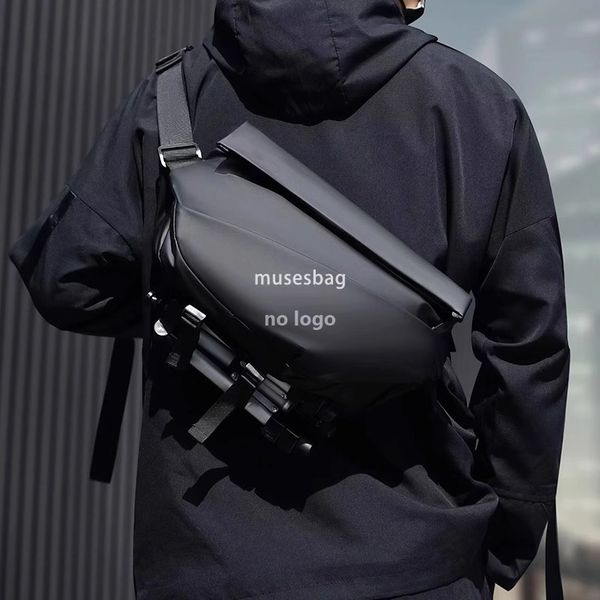 Fashion brand men's crossbody bag wholesale waterproof ipad multi-functional chest bag fashion cool diagonal shoulder bag