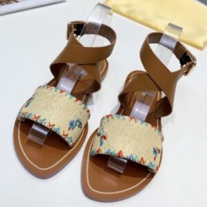 New Fashion Pearl Slippers Luxury Designer Sandals Leather Riveted Beach Shoes Outdoor Bathroom Non slip Rubber Flat Bottom Ribbon Combination 36-40