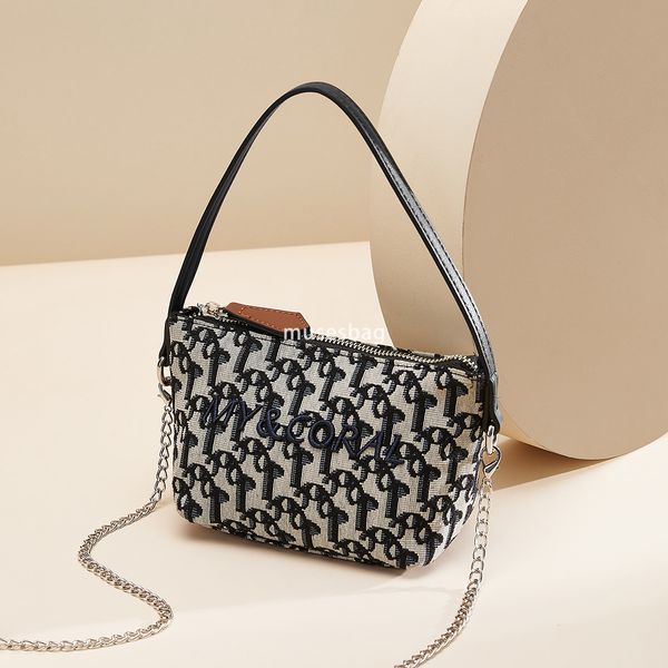 New urban minimalist and generous niche design large capacity handbag fashionable and versatile tote women's bag with chain design single shoulder crossbody bag