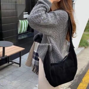 Fashionable and trendy niche design velvet dumpling bag spring and summer new single shoulder diagonal cross bag Korean style temperament women's bag student trend