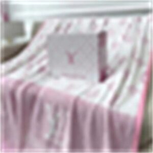 Designer Old Flower Printed Classic letter Design color Blanket Office nap travel towel sofa decoration Shawl blanket with gift box