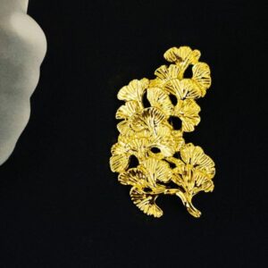 Medieval brand brooch – Couple style for women and men – Metal brooch – Fashion jewelry accessory – Designed with letter pearls and crystals – Back has a steel stamp mark