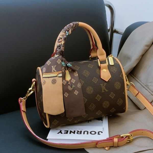Designer free shipping 2025 new fashionable temperament Boston small high-end printed shoulder crossbody bag for womens