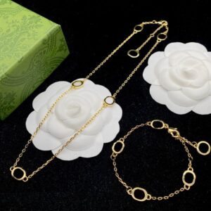 Fashion Unisex Pendant Necklace Letters Link Chain Bracelet Set Designer Mens Necklaces Design 3 Style Temperament Top Quality