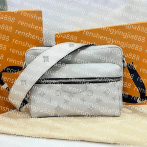 Mens Totes Bag Handbags Purses Fashion Handbags Men Leather TRIO Messenger Bags Luxury Shoulder Bag Make up Bag Tote bags