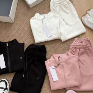 Fashion Yoga Womens Jacket Long Sleeves Fitness Sportswear Autumn Gym Fast Dry High Quality Zipper Tight Fitting Clothing