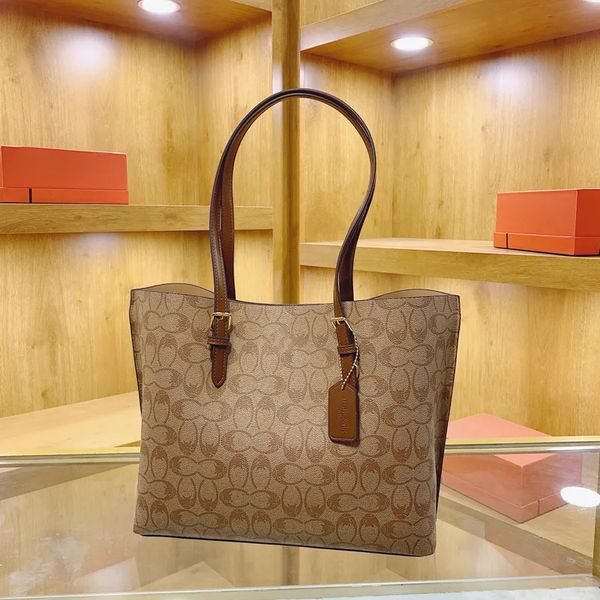 2025 hot new free shipping designer bags for womens Shoulder Bags brown khaki beige New womens handbag temperament small square bag 001