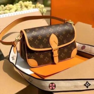 Designer Shoulder Bag Women Crossbody Handbag Brand Leather Emed Purse Woman Strap Messenger Tote Wallet