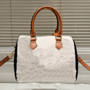 Winter new plush bag luxury designer bag high-end handbag women's shoulder bag large capacity skew shopping bag classic presbyopia print bag christmas gift bag