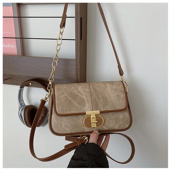 Chic Commuting Companion - Small Square Crossbody Bag with Premium Texture, Elegant Hand-Held Design for Women