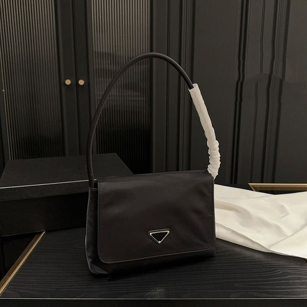 Designer bags Luxurys Women Woman Classic bags Nylon Waist bag Armpit bag Shoulder Bag Mobile phone bag Crossbody Bags Purse Card Ccredit card slot Fortune bags17m