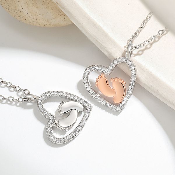 Romantic Tribute Necklace with Engraved Tiny Feet Design Perfect For Doting Mums