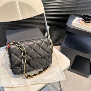 Designer crossbody bag women's tote vintage diamond bag mini chain bag high quality leather bag classic fashion alphabet bag luxury party bag casual travel out bag