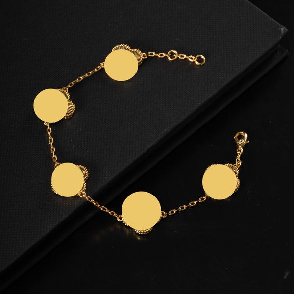 Lucky Four-leaf Clover Bracelets for Women Jewelry 18K Gold Plated Clover Flower Bracelet Designer Women Light Luxury Charm Bracelet Gift