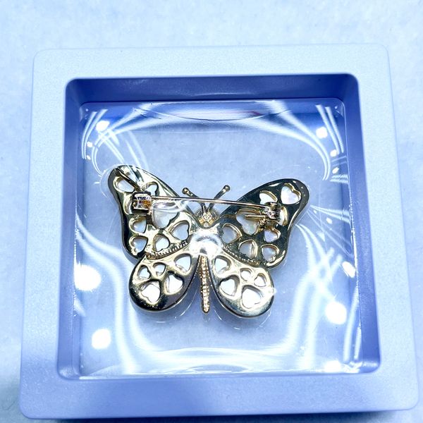 Luxury Minimalist Pearl and Diamond Butterfly Brooch for Women's Accessories